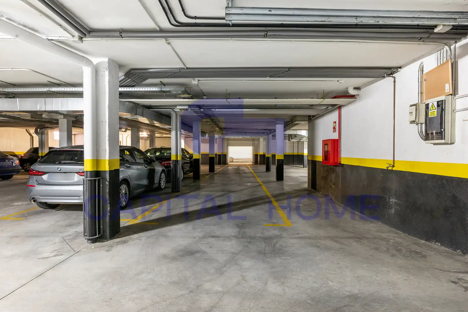 Parkplatz von Einfamilien-Reihenhaus zum Verkauf in Navalcarnero mit Klimaanlage, Heizung und Abstellraum