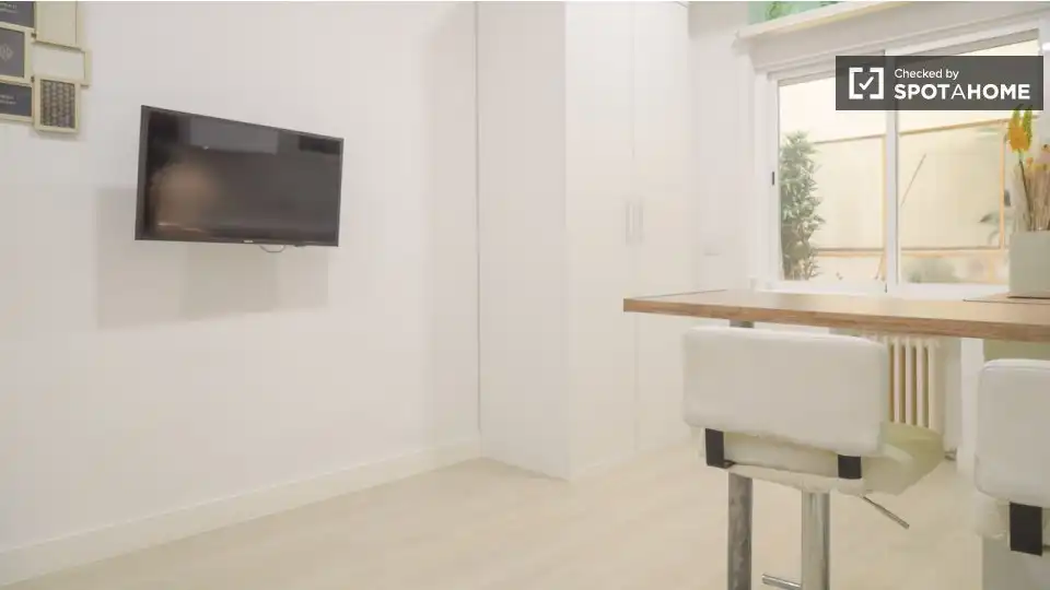 Flat with terrace to rent in Chamberí, imagen 7