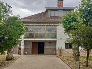 Vista exterior de Casa o xalet en venda en Monforte de Lemos amb Calefacció, Jardí privat i Terrassa