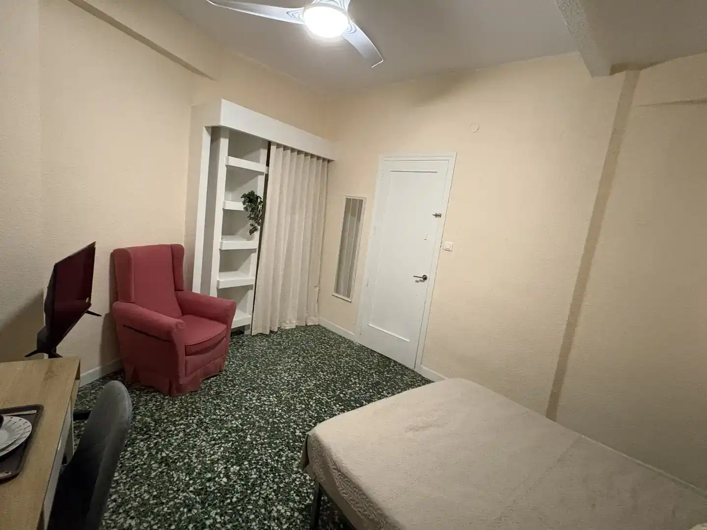 Habitación de Piso para compartir en Alzira con Aire acondicionado y Amueblado