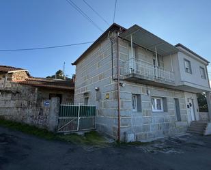 Vista exterior de Casa o xalet en venda en Toén amb Calefacció, Terrassa i Traster