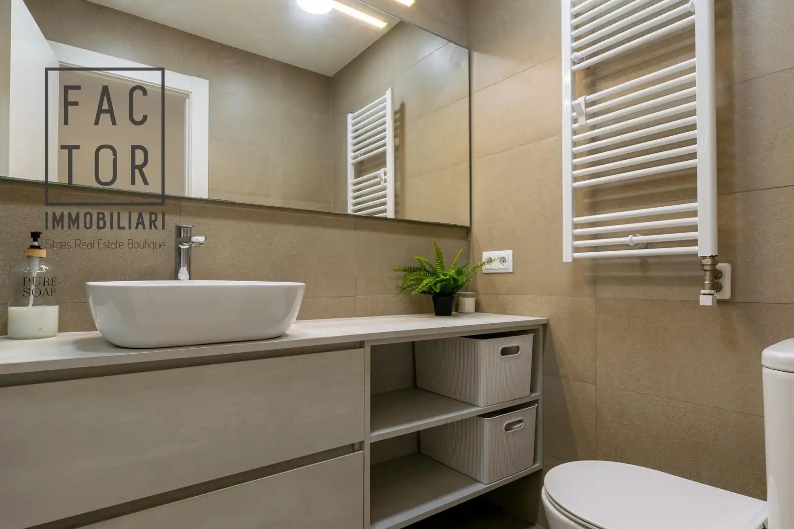 Bathroom of Flat for sale in Sitges  with Heating, Private garden and Terrace