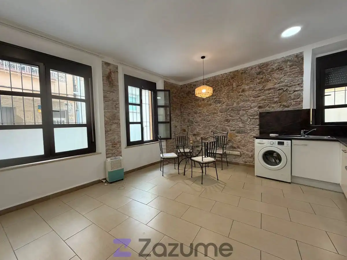 Wohnung zur Miete in Carrer Quarter, El Pedró