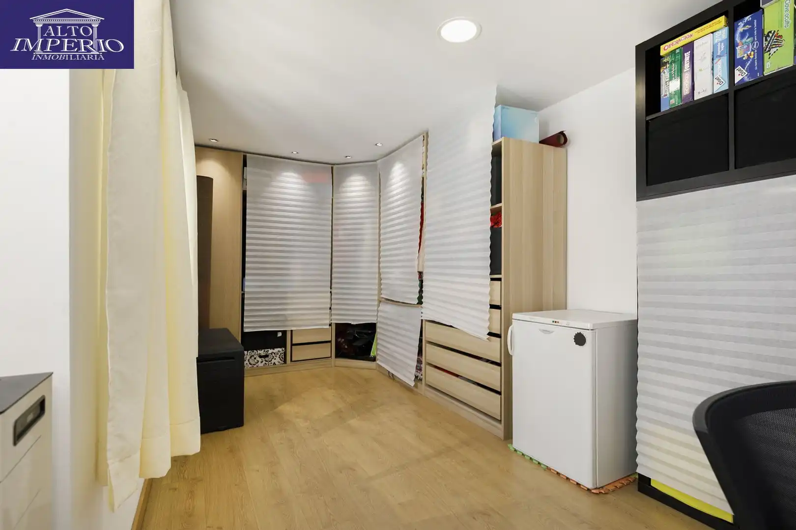 Casa a schiera con terrazza in vendita a 22 Calle Pensamiento, imagen 12