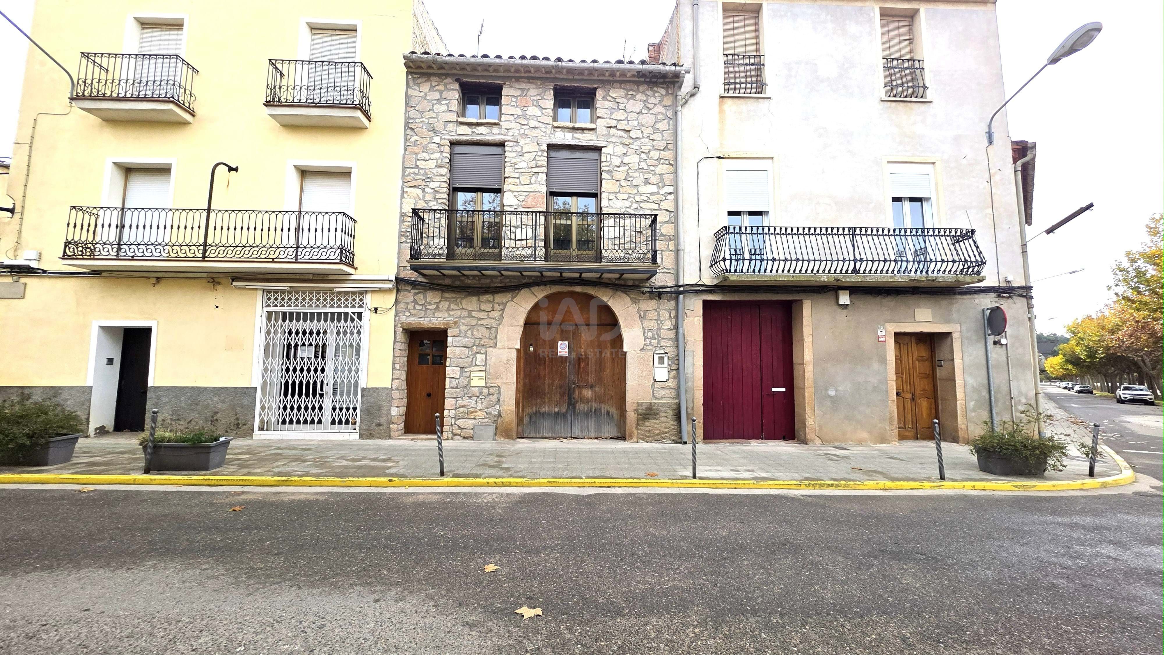 Vista exterior de Casa adosada en venta en Castelldans con Calefacción y Terraza