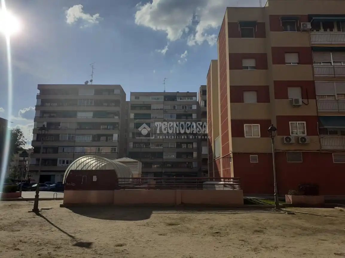 Vista exterior de Garatge en venda en Móstoles