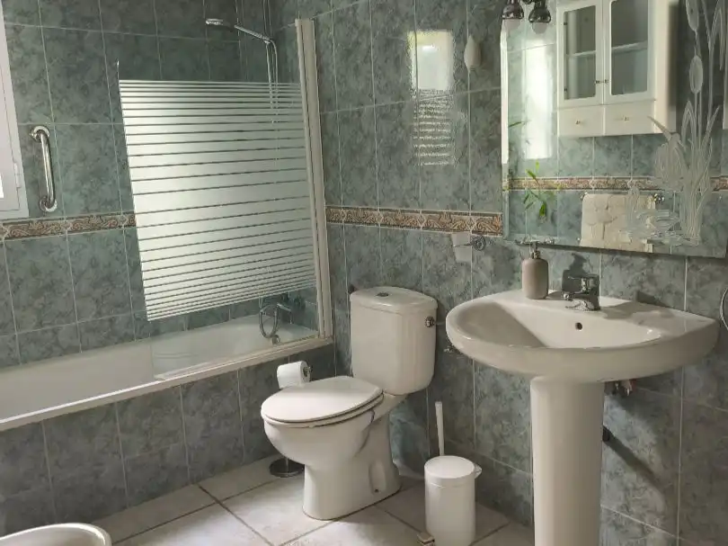 Houses for rent in Viñuela, Málaga