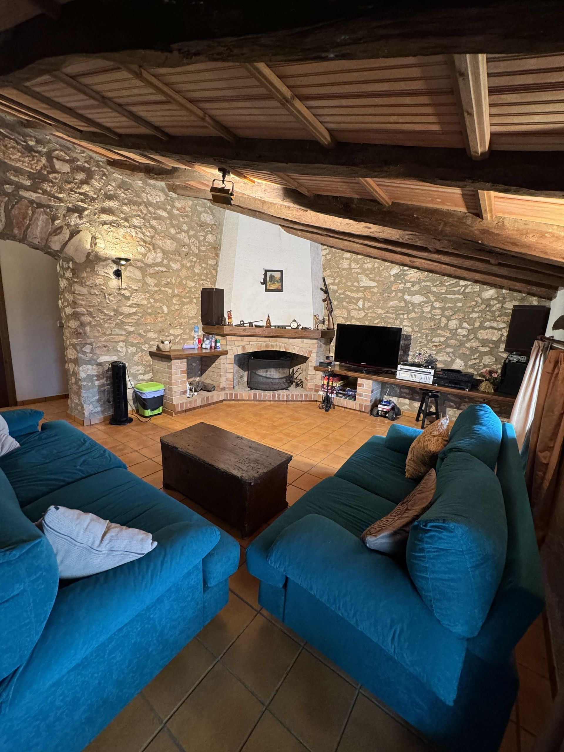 Wohnzimmer von Country house zum verkauf in La Nou de Gaià mit Terrasse