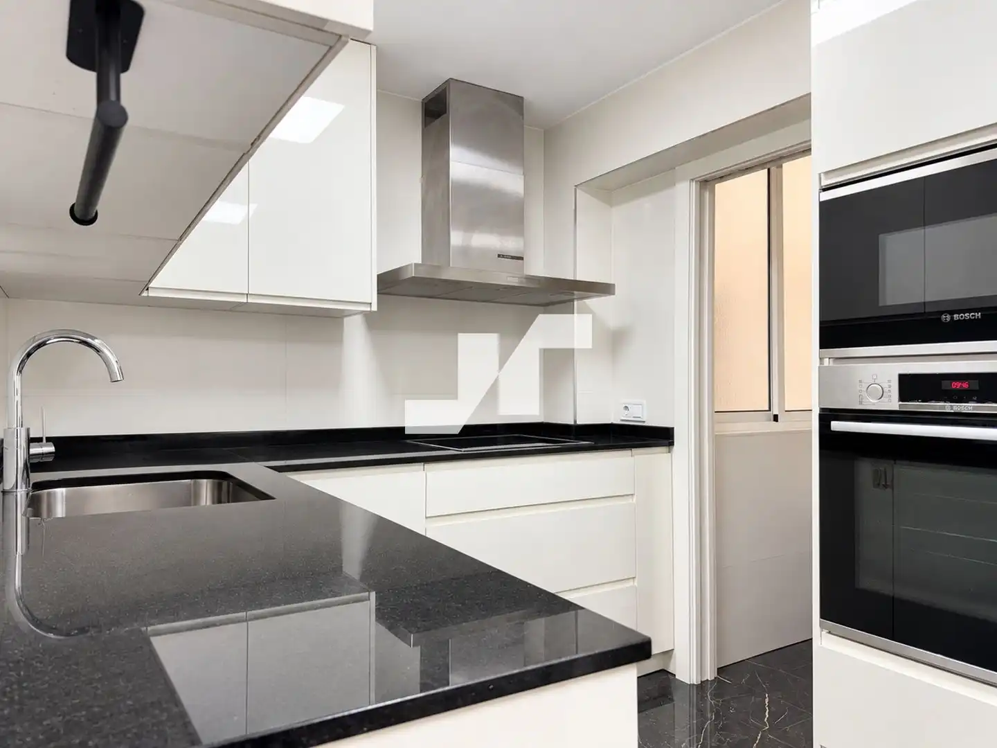 Piso en venta en Isabel la catolica, imagen 2