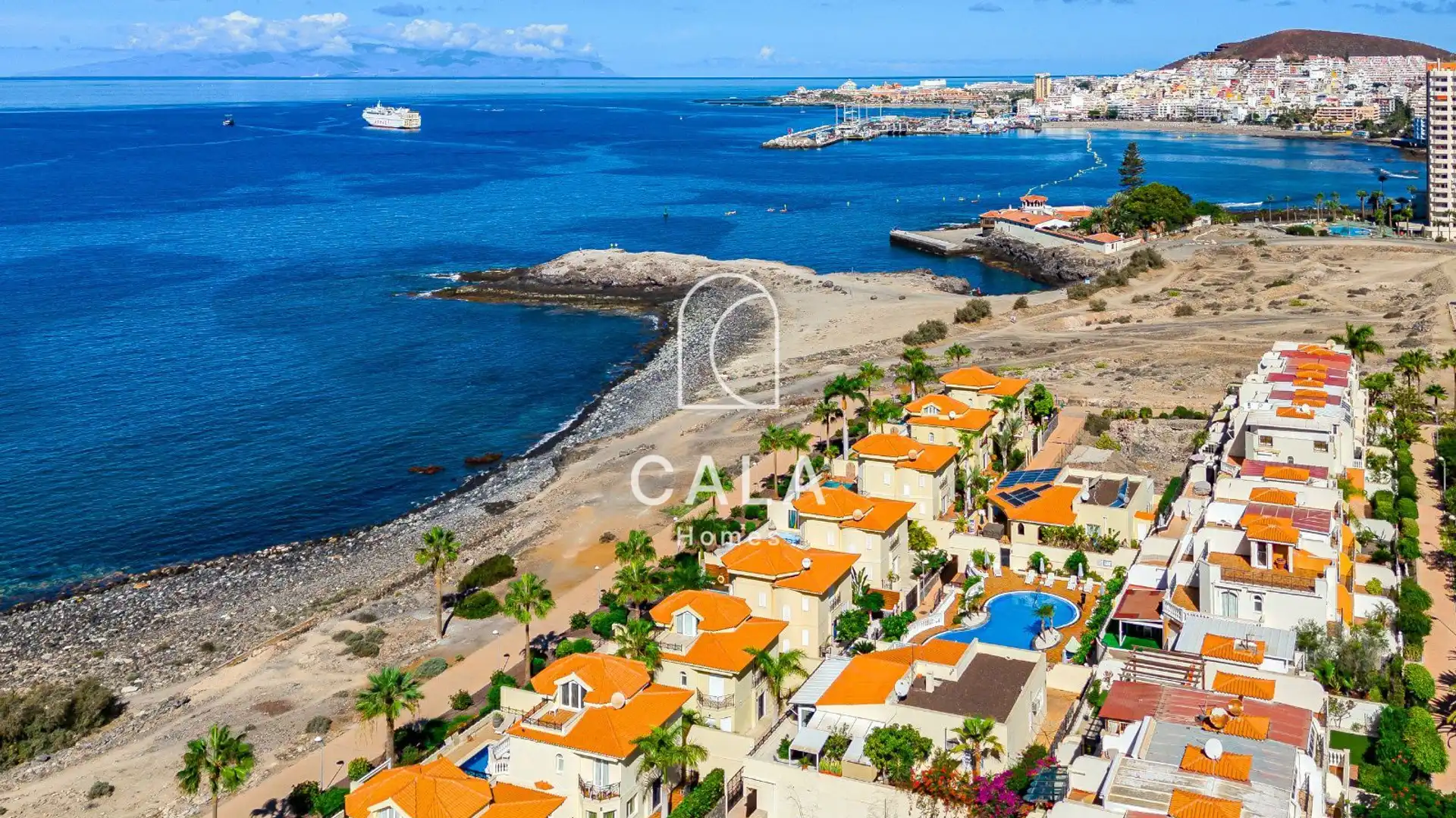 Exterior view of Houses for sale in Arona  with Air Conditioner, Terrace and Swimming Pool