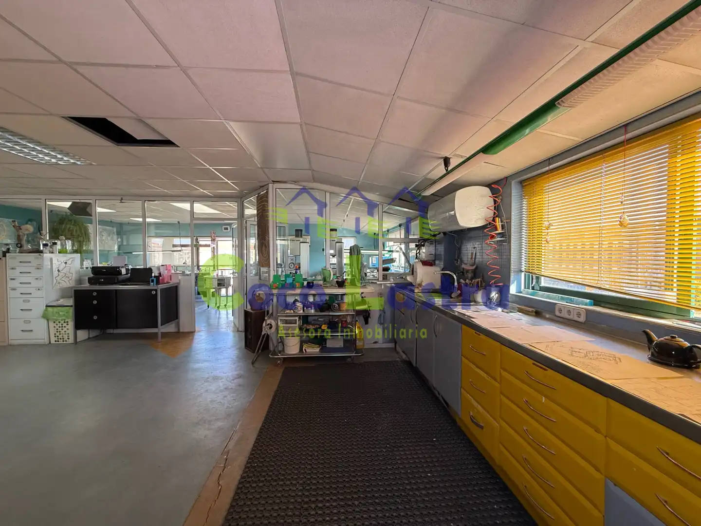 Cocina de Oficina en venta en Salamanca con Terraza, Trastero y Balcón