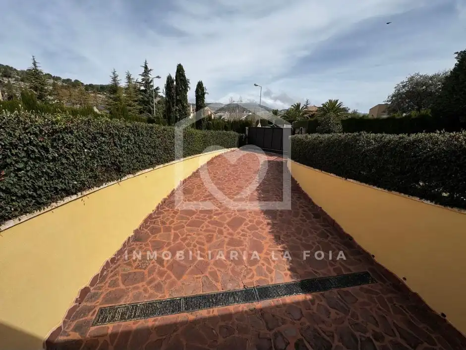 Vista exterior de Casa o chalet en venta en Ibi con Aire acondicionado, Calefacción y Jardín privado