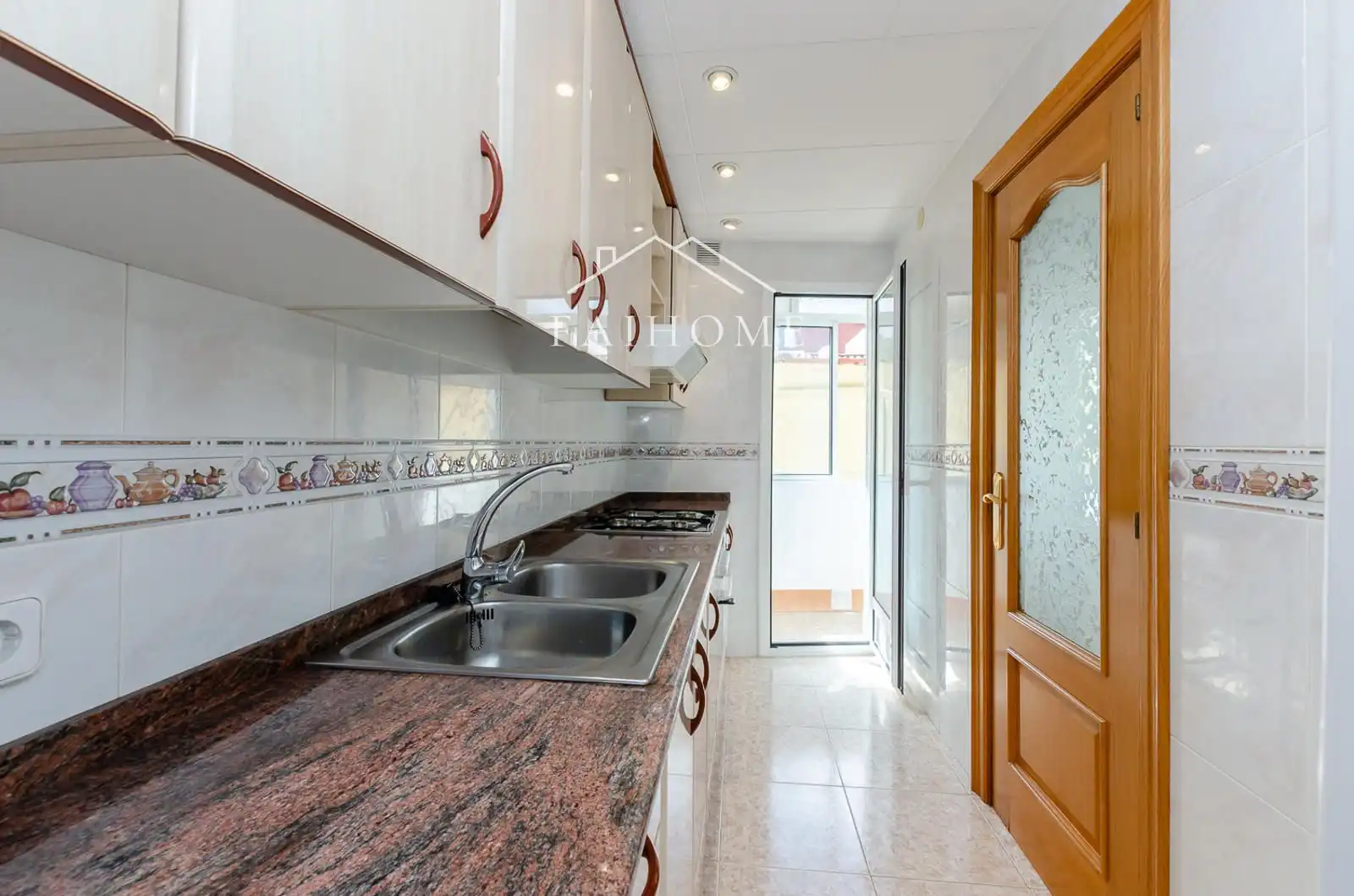 Cocina de Piso en venta en Badalona con Calefacción, Horno y Lavadora