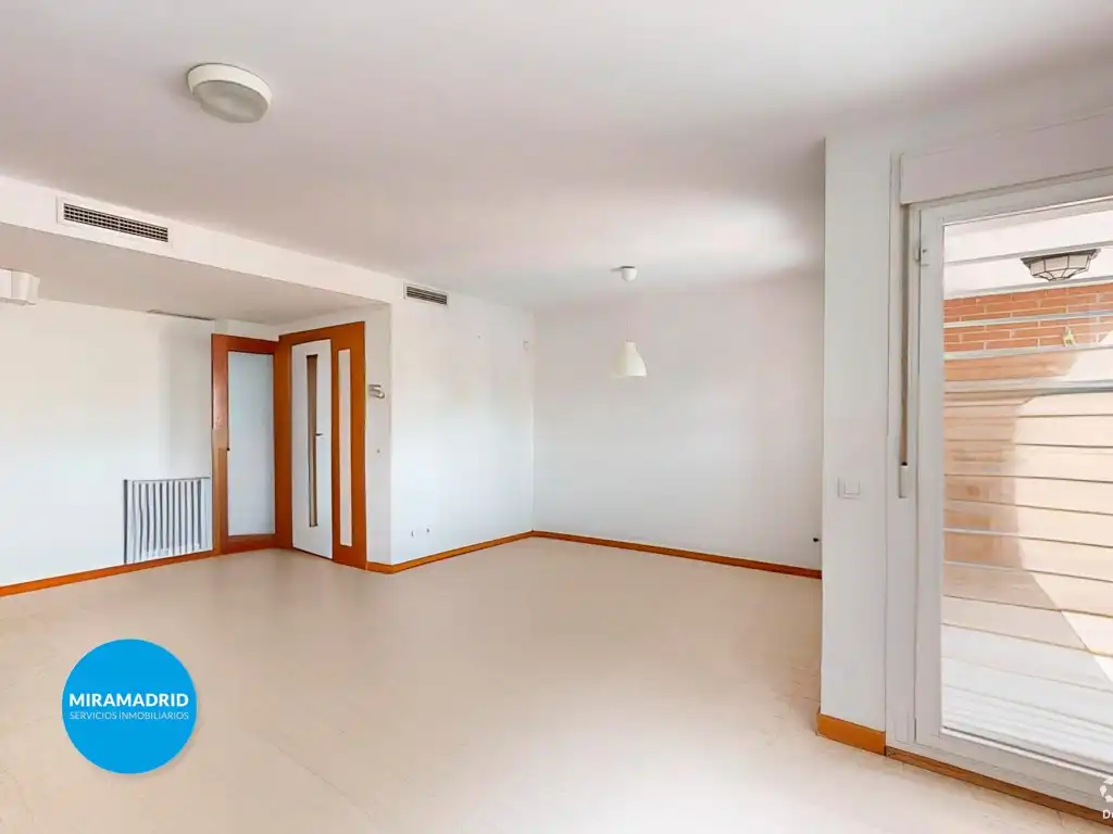 Detached homes for sale in Paracuellos de Jarama  with Air Conditioner and Swimming Pool