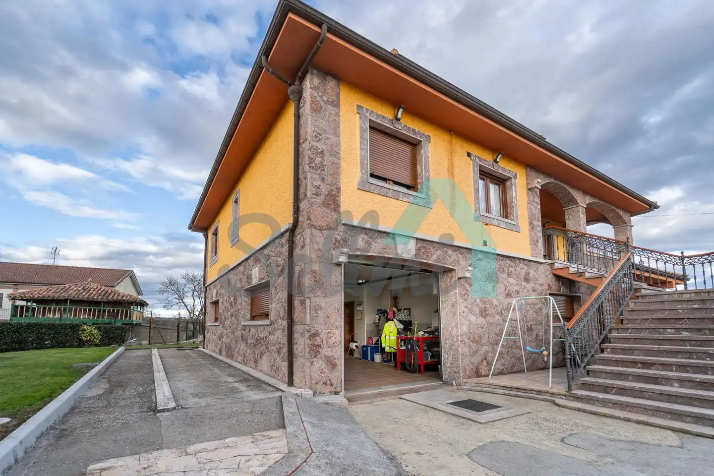 Houses for sale in Camíno De Castañéu, Viella - Granda - Meres