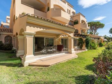 Apartament amb piscina en venda a Elviria - Cabopino