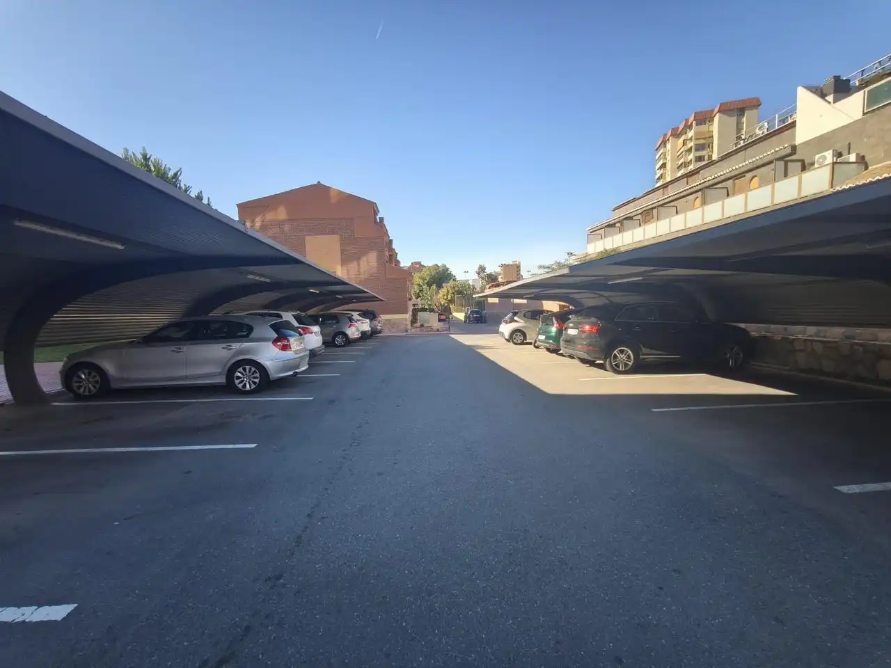 Aparcament de Pis en venda en Alicante / Alacant amb Aire condicionat, Calefacció i Terrassa
