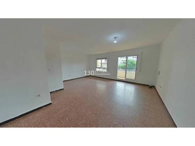 Piso en Venta en Plaza Europa en Centre