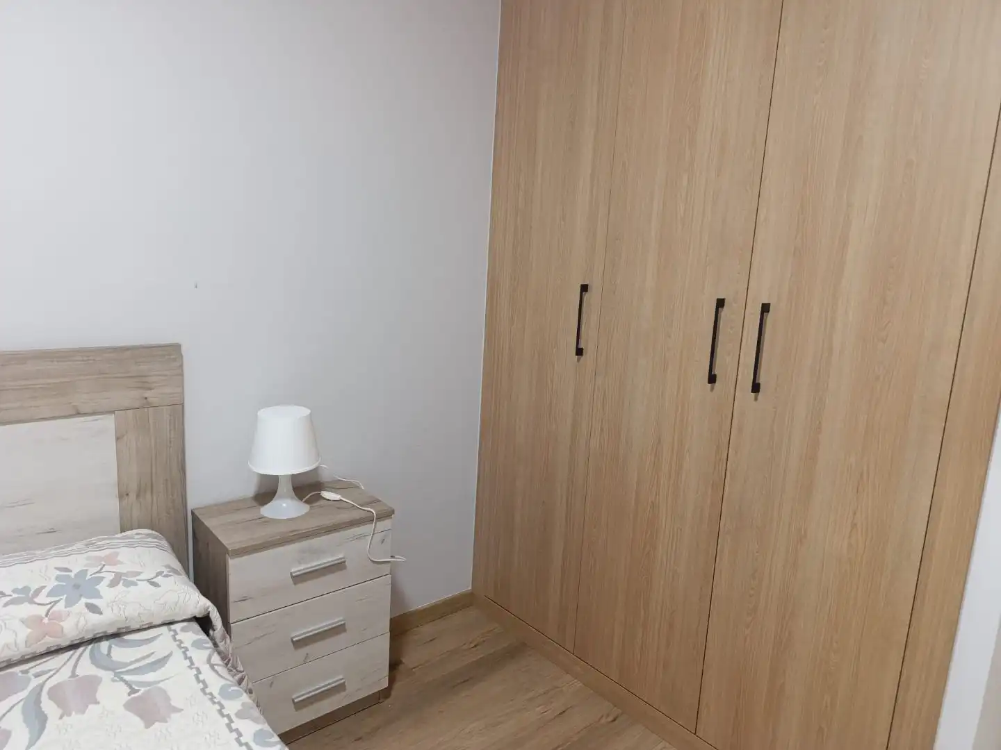 Schlafzimmer von Wohnung zum Verkauf in Ames mit Terrasse und Balkon