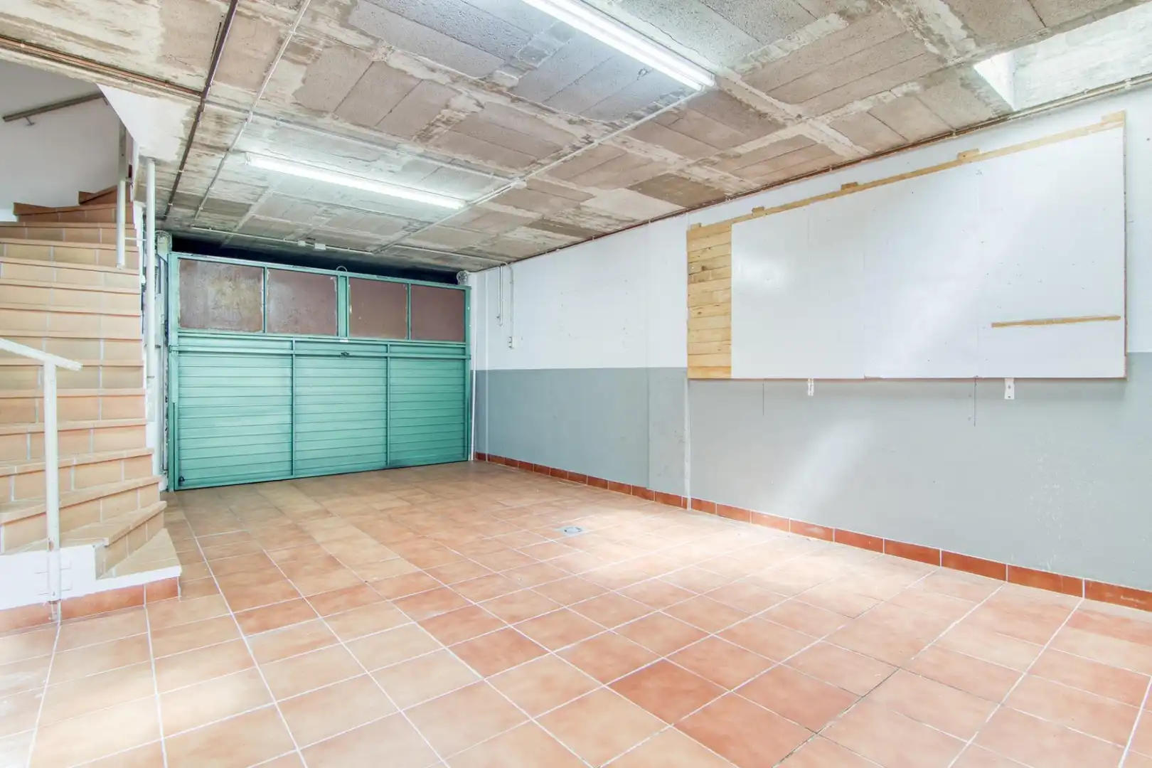 Casa adosada en venta en Figueres con Calefacción, Jardín privado y Balcón