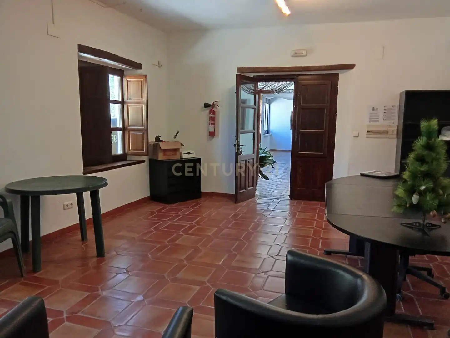 Oficina de alquiler en La Taha