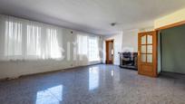 Sala d'estar de Pis en venda en Santa Coloma de Gramenet amb Terrassa