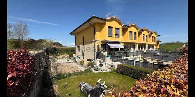 Casa adosada en Venta en Calle Quintana en Briviesca