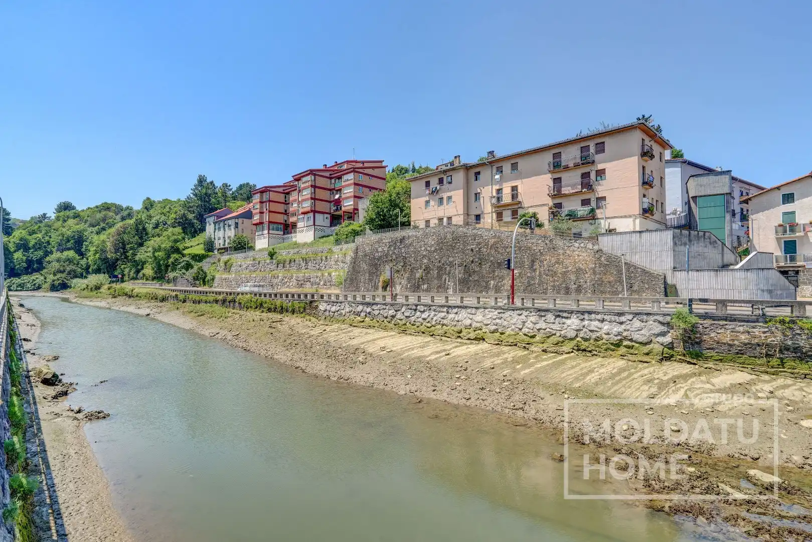 Außenansicht von Wohnung zum Verkauf in Zumaia mit Terrasse