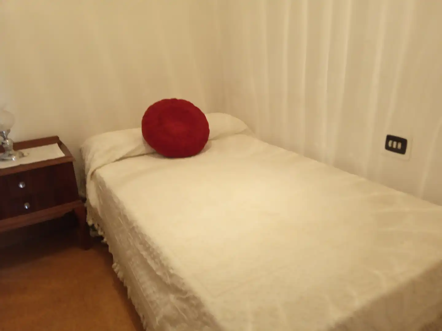 Habitación de Casa o chalet en venta en Ourense Capital  con Calefacción, Jardín privado y Terraza