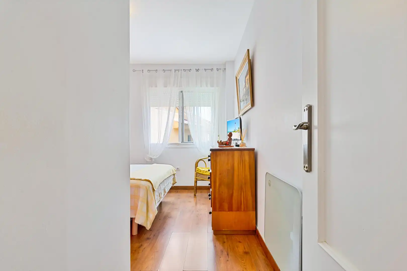 Habitación de Apartamento en venta en Fuengirola con Aire acondicionado, Calefacción y Parquet