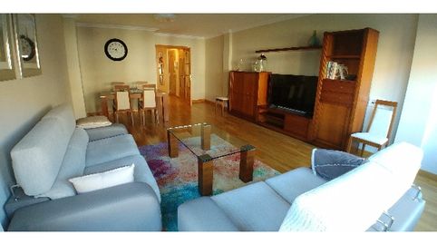 Foto 3 de Piso de alquiler en Av Casado Alisal, Centro, Palencia Capital