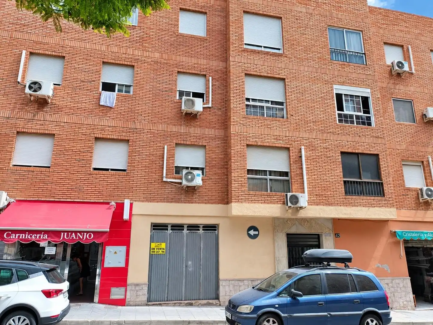 Vista exterior de Local en venda en Almería