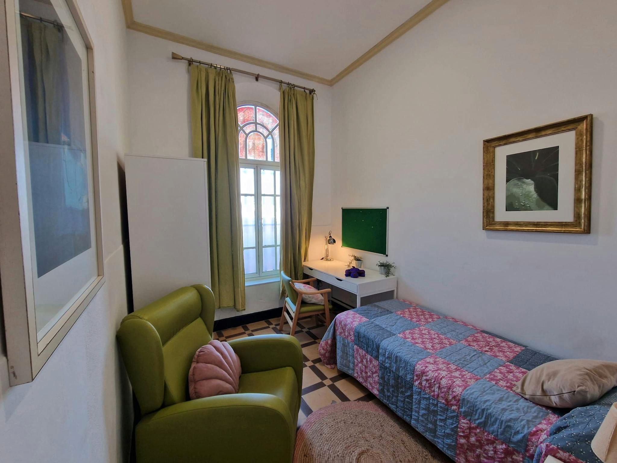 Flat to share in N/A, Bellavista