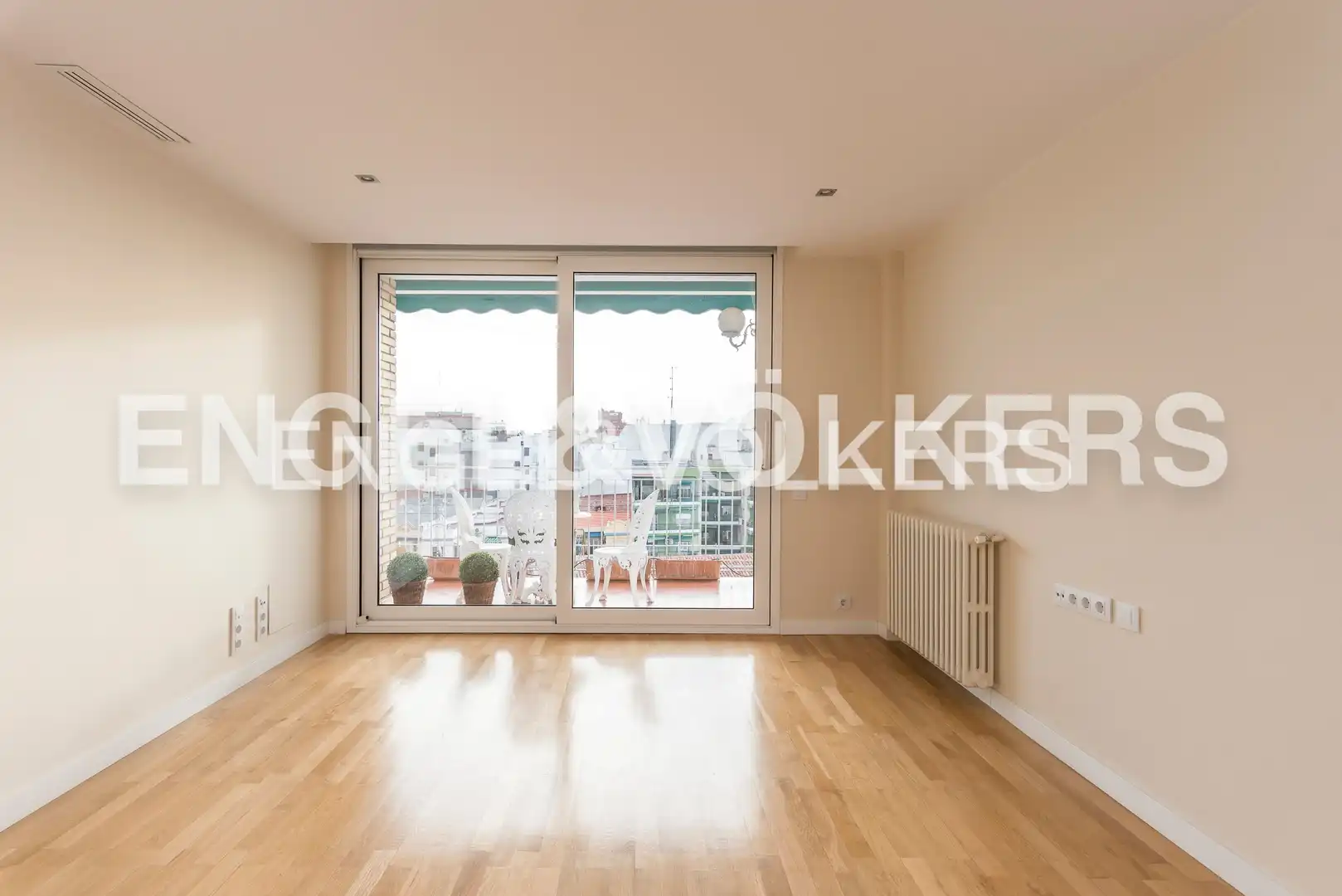 Sala de estar de Piso de alquiler en Madrid con Aire acondicionado, Calefacción y Parquet