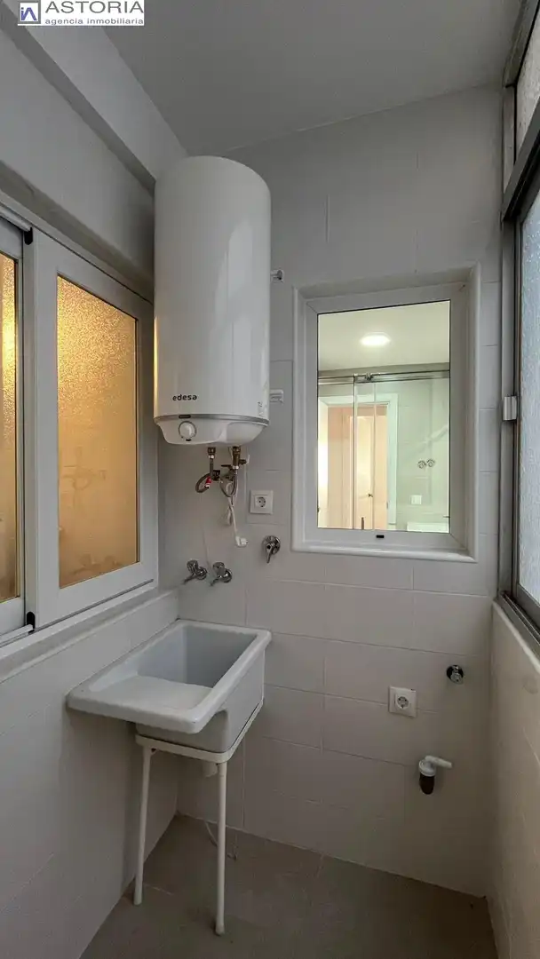 Baño de Piso de alquiler en Granada con Terraza