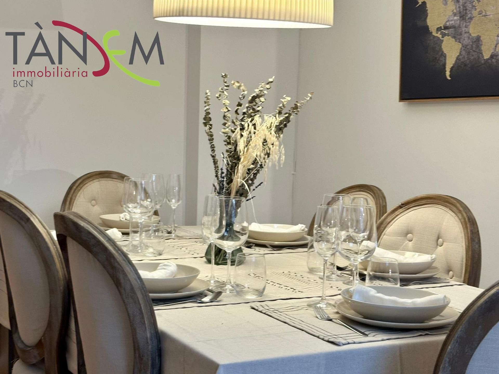 Dining room of Duplex for sale in  Barcelona Capital  with Air Conditioner, Heating and Parquet flooring