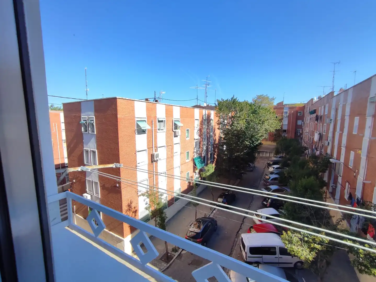 Terrassa de Pis per a compartir en Madrid amb Calefacció, Moblat i Forn