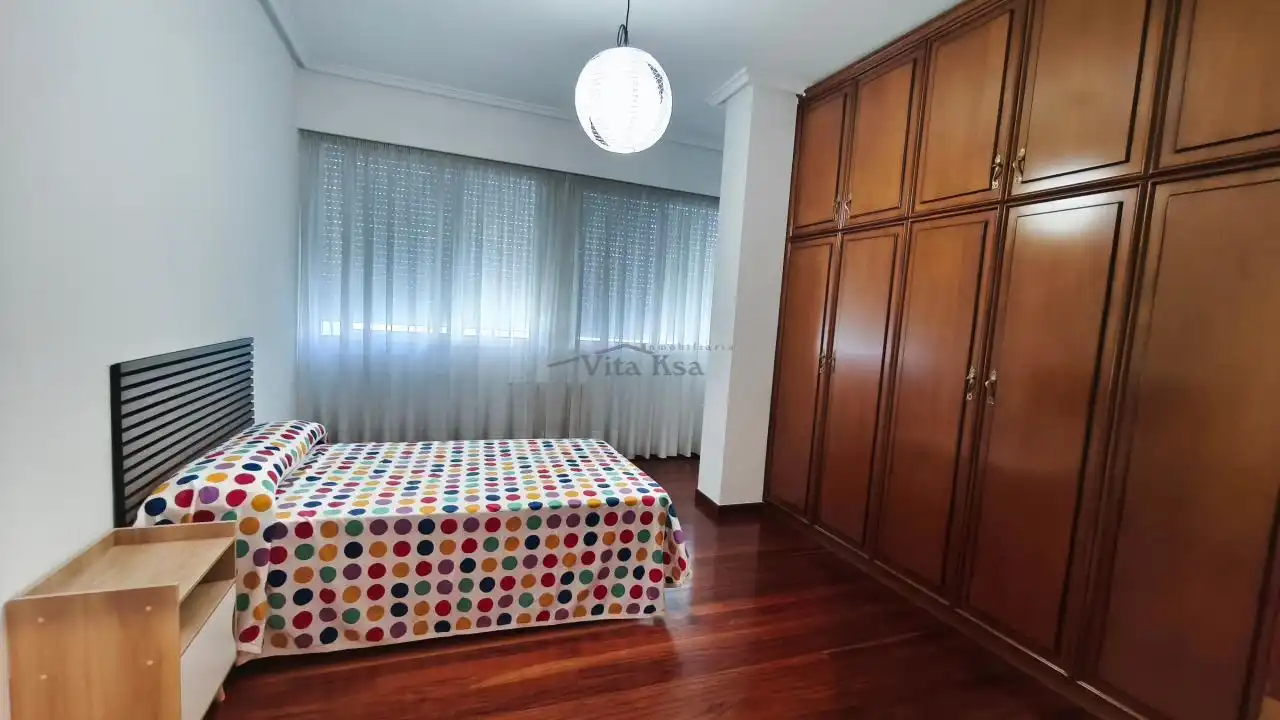 Bedroom of Flat for rent in Ourense Capital   with Heating, Parquet flooring and Storage room