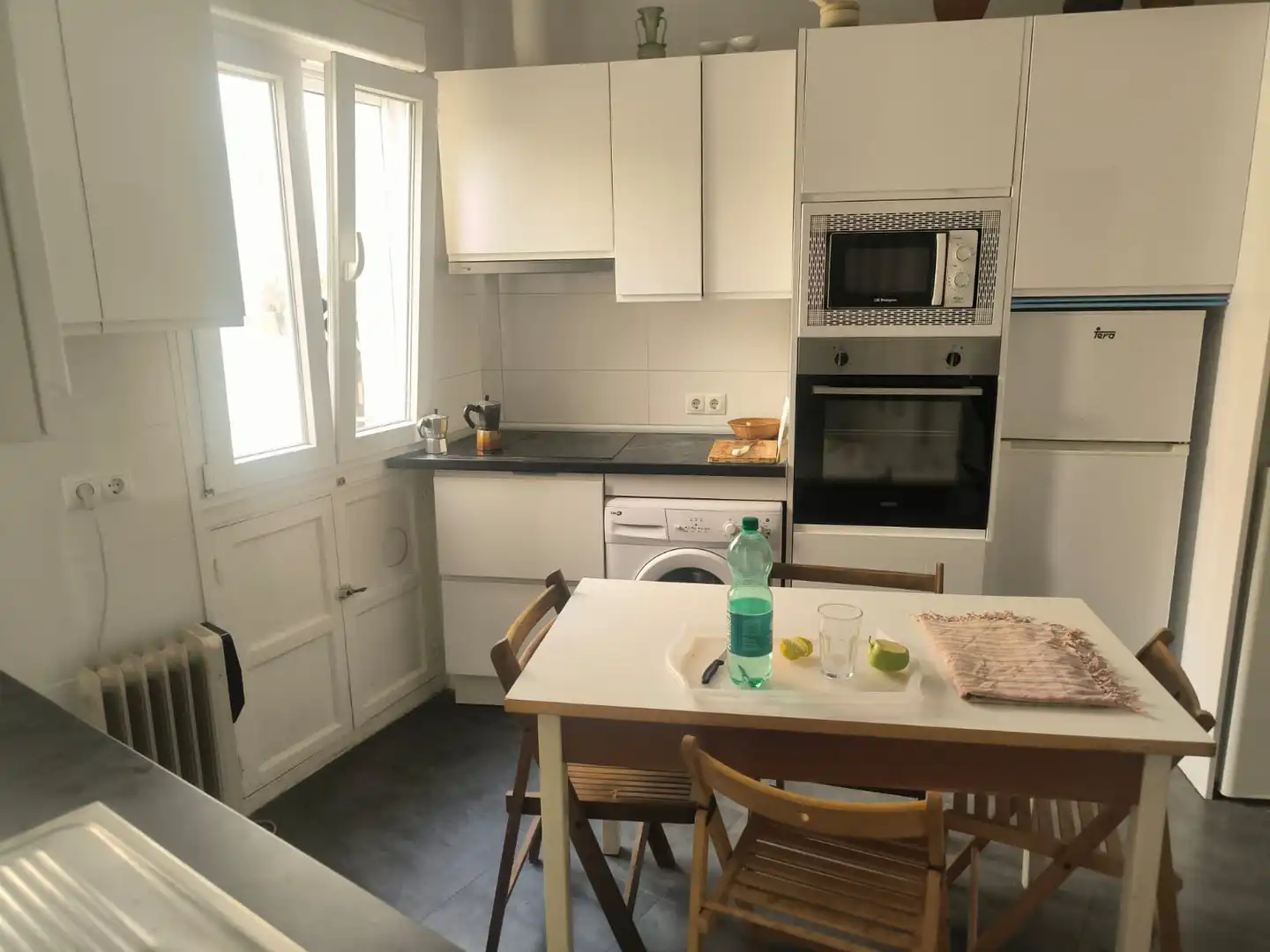 Cuina de Pis de lloguer en Madrid amb Aire condicionat, Calefacció i Parquet