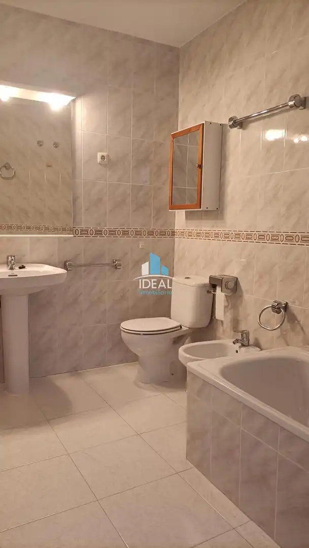 Bany de Casa o xalet en venda en La Haba  amb Aire condicionat, Traster i Moblat