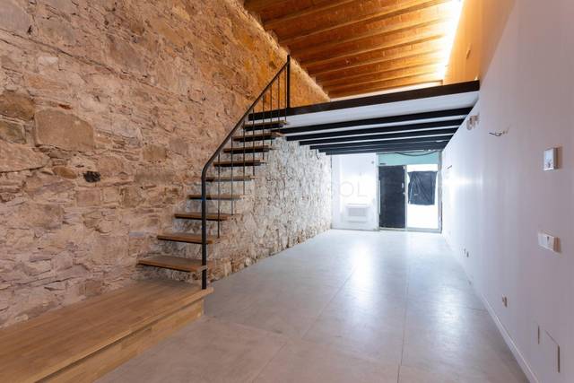 Local comercial en Venta en Carrer de Còrsega en Vila de Gràcia