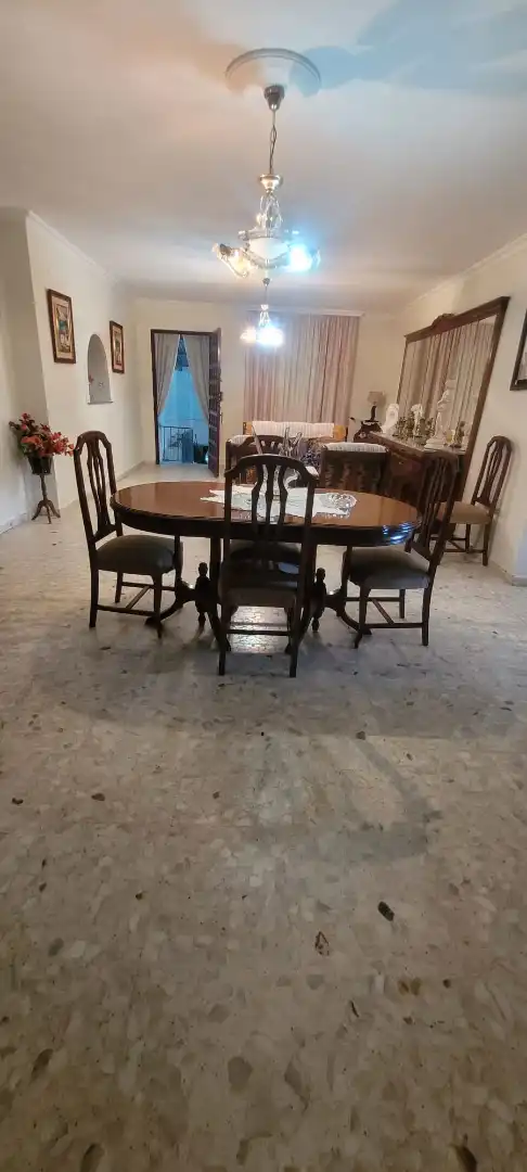 Menjador de Casa o xalet en venda en Algeciras amb Aire condicionat, Jardí privat i Terrassa