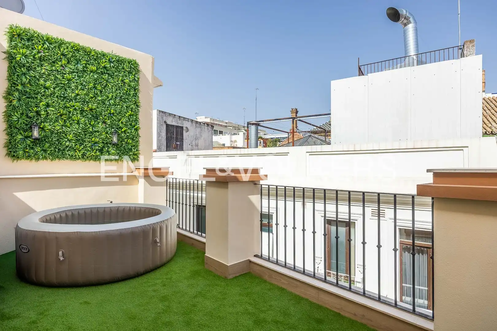 Terrassa de Casa o xalet en venda en Sevilla amb Aire condicionat, Calefacció i Moblat