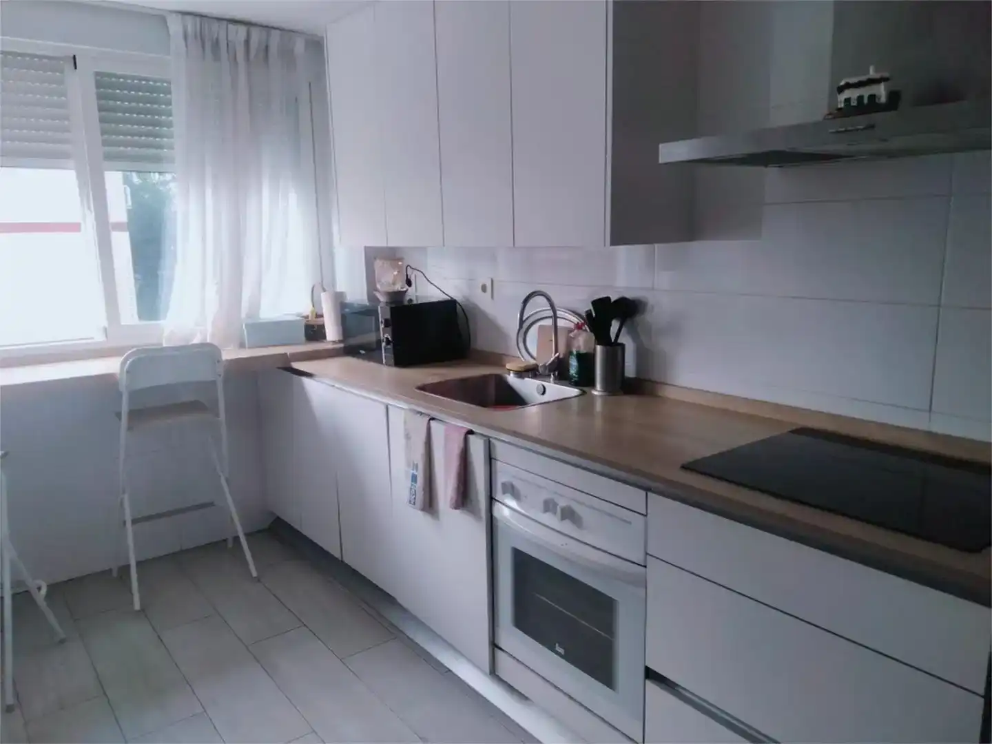 Kitchen of Flat for share in Granada  with Furnished