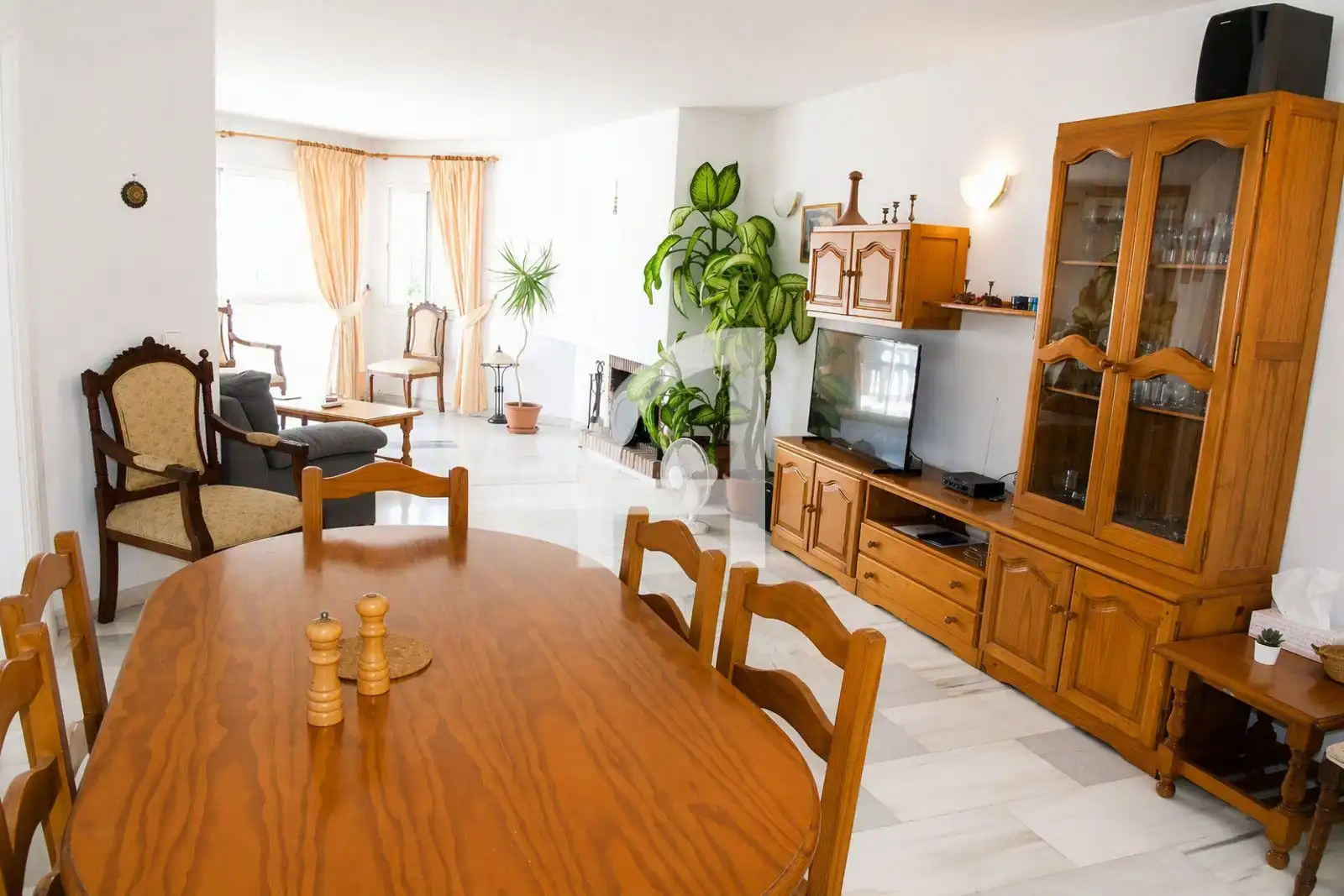 Wohnzimmer von Dachboden zum Verkauf in Mijas mit Klimaanlage, Heizung und Terrasse