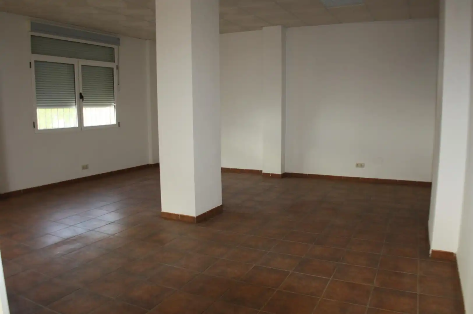 Local comercial en venda a Calle ALONSO MOMONROY, imagen 6