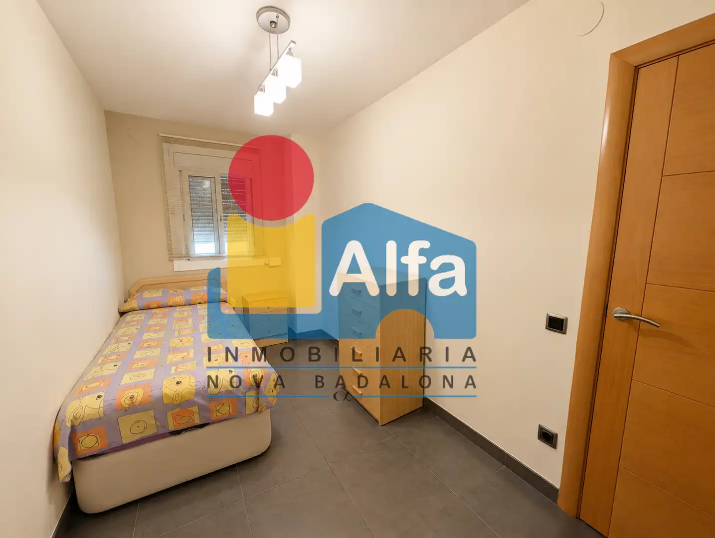 Habitación de Piso en venta en Badalona con Aire acondicionado, Calefacción y Jardín privado