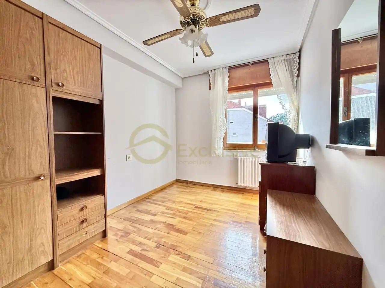 Habitación de Piso en venta en Pravia con Calefacción, Parquet y Terraza