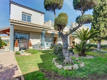 Casa con piscina in vendita a País de Gales