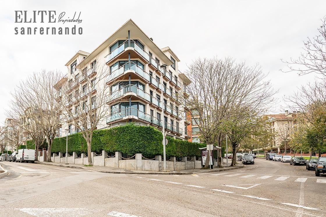 Vista exterior de Pis en venda en Santander amb Calefacció, Jardí privat i Parquet